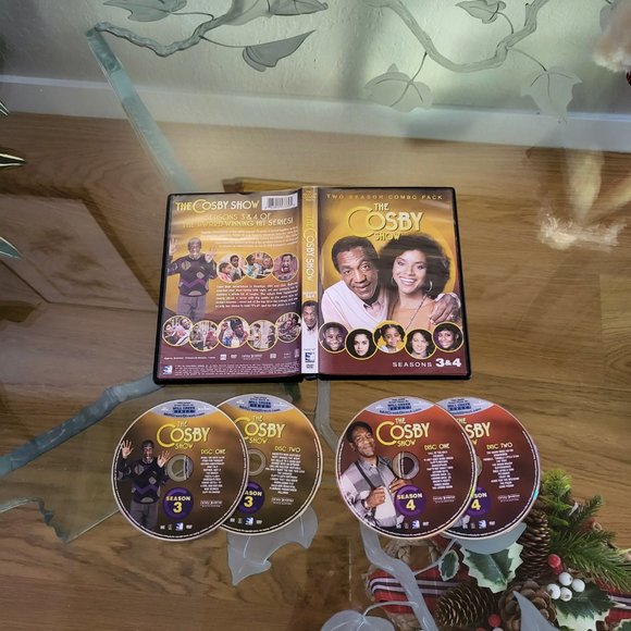 The Cosby Show set - Picture 3 of 3